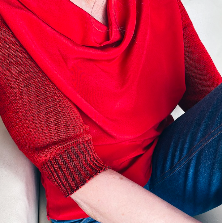Blouse col drapé rouge manches coude maille
