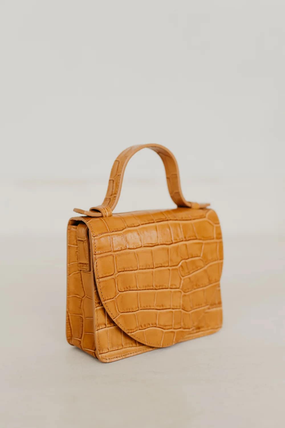 MiekeDierckx - MicroBriefcase - CaramelCroco - 2