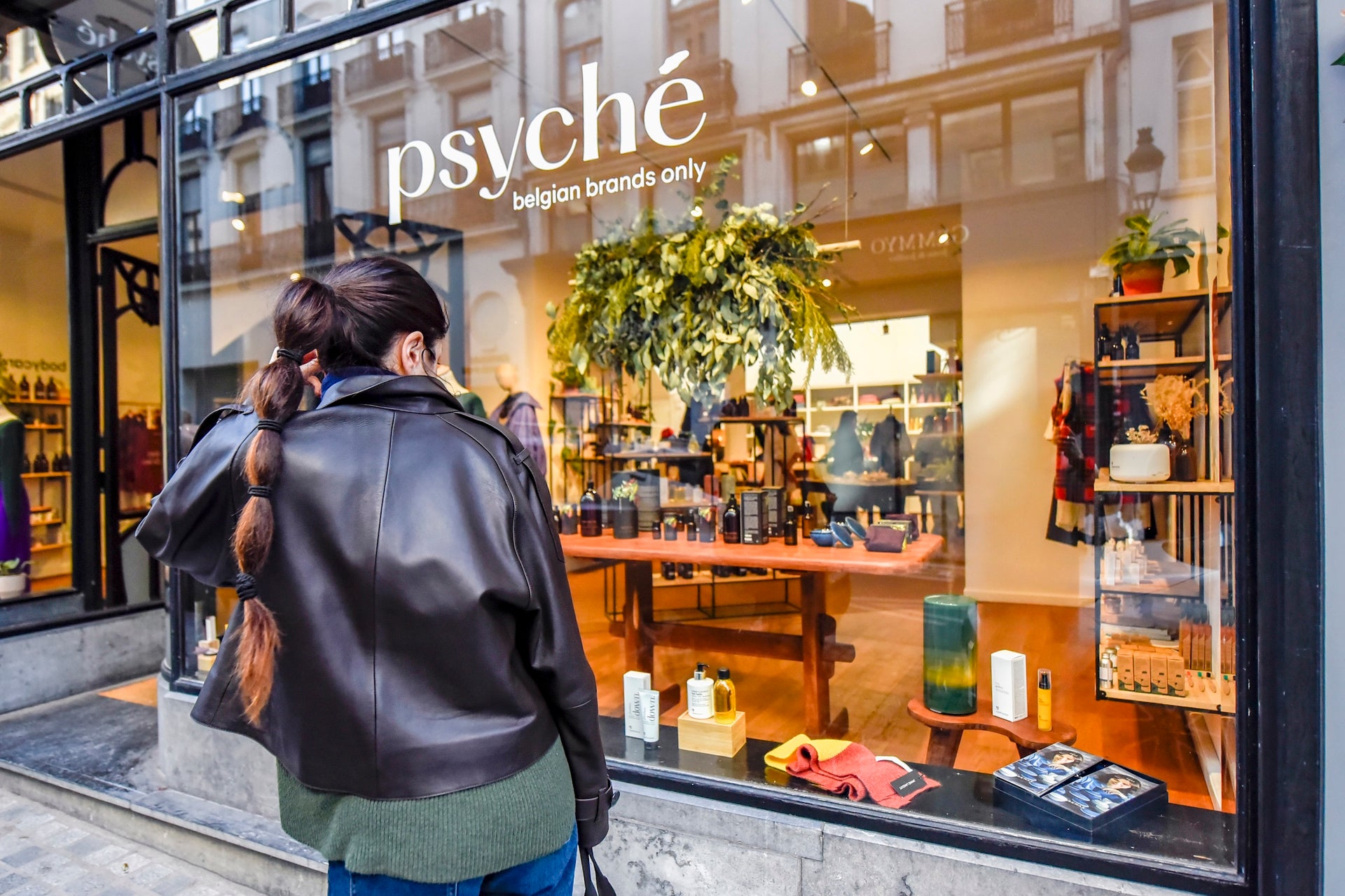 Charger la vidéo : Psyché Store Presentation