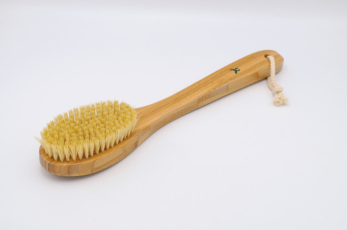 Long handled brush